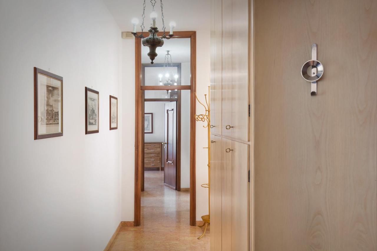 Villa Francesca-Grande appartamento in riva al lago Brenzone sul Garda Esterno foto